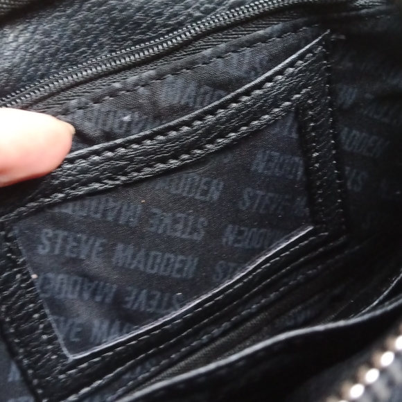 Steve Madden wristlet - Picture 7 of 16